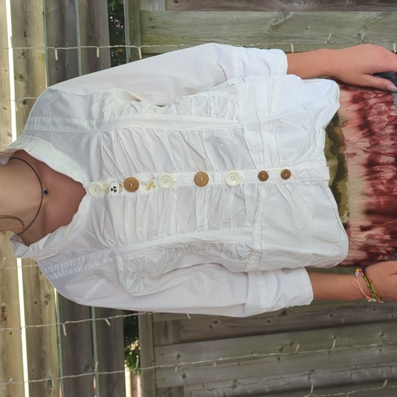 Decorative Blouse - Picture 2 of 9